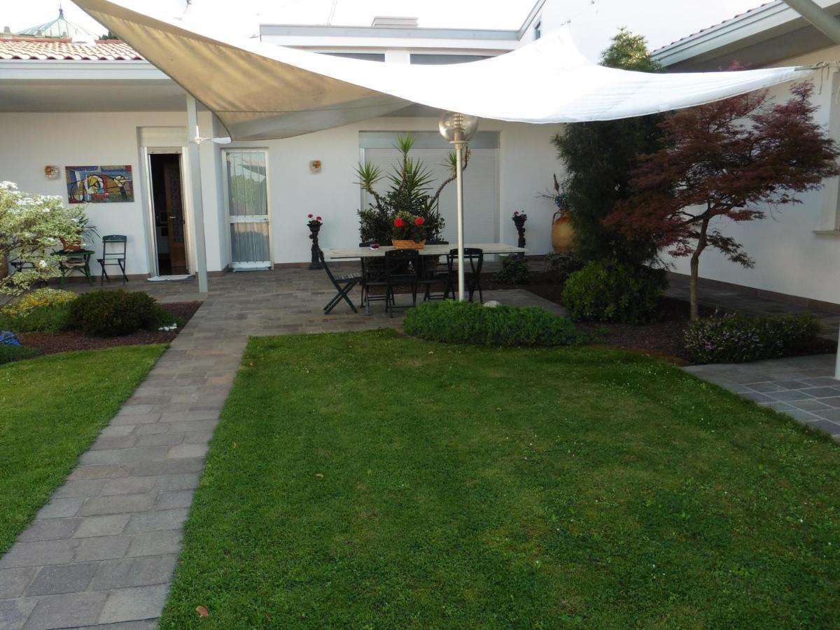 Il Giardinetto Bed and Breakfast Premariacco Exteriör bild